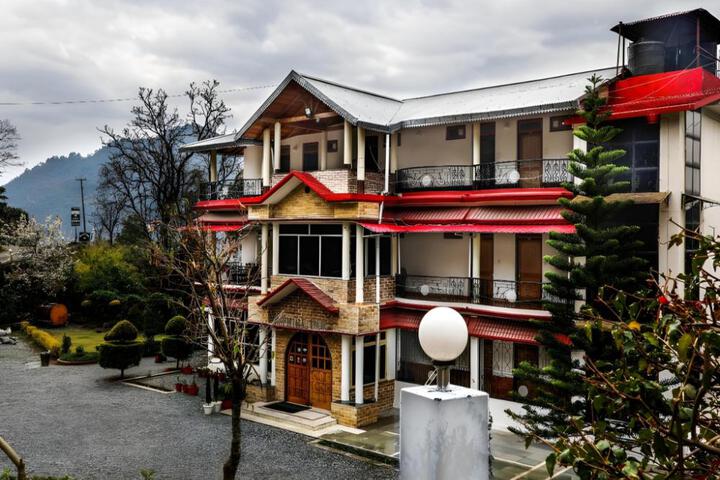 Sapphire Inn Bhimtal
