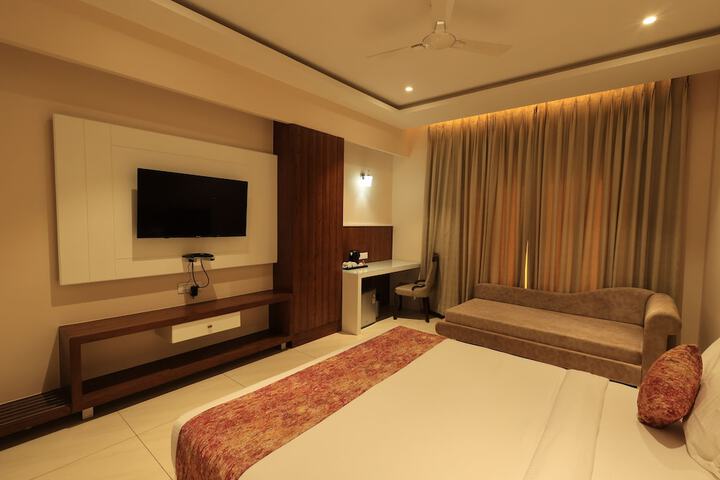 Room 27 of 75