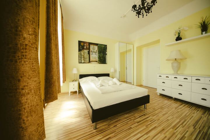 Room 20 of 26