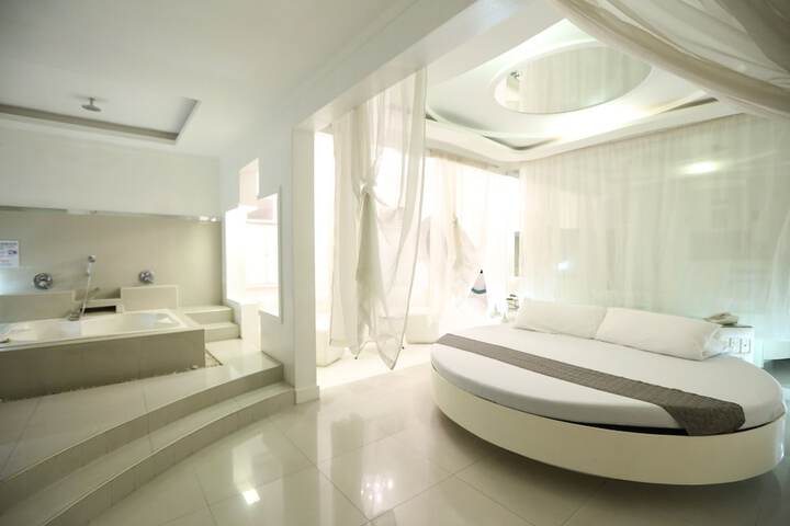 Room 20 of 24