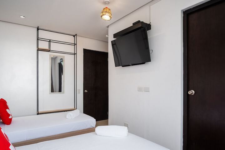 Room 13 of 116