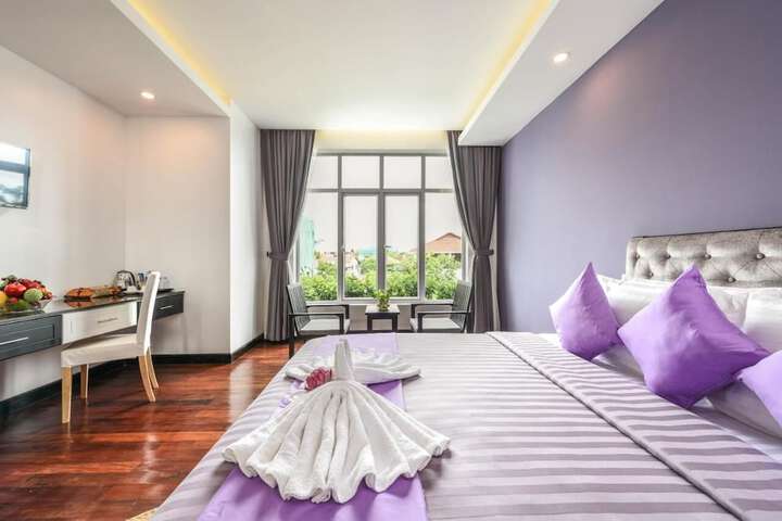 Room 15 of 40