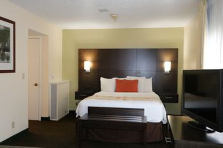 Room 40 of 107
