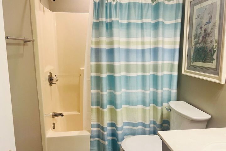 Room 28 of 61
