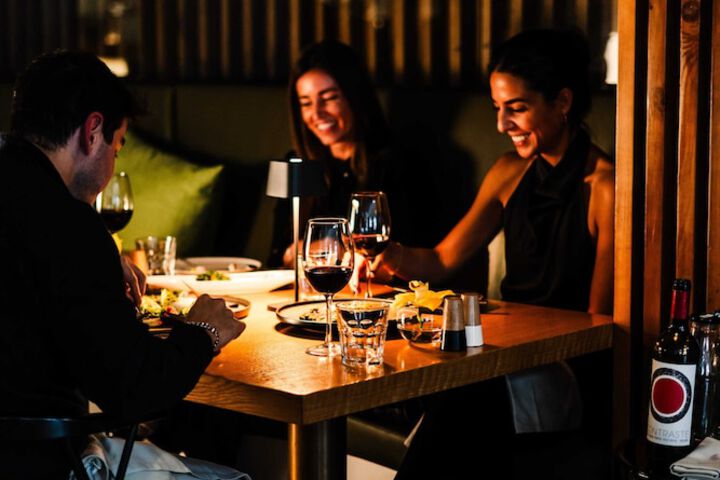 Dining 104 of 153