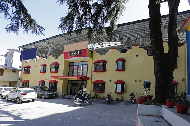 OYO 7211 HOTEL MUSSOORIE CLUB