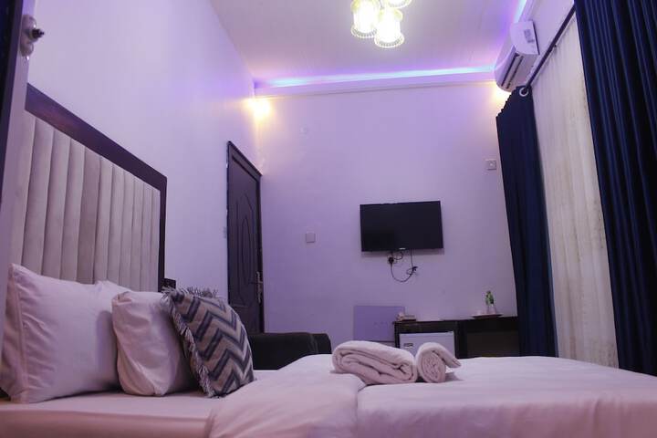 Room 14 of 26