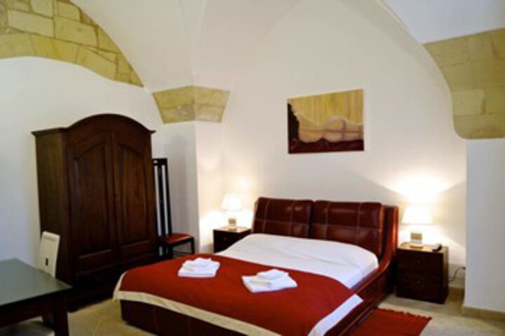 Room 28 of 45