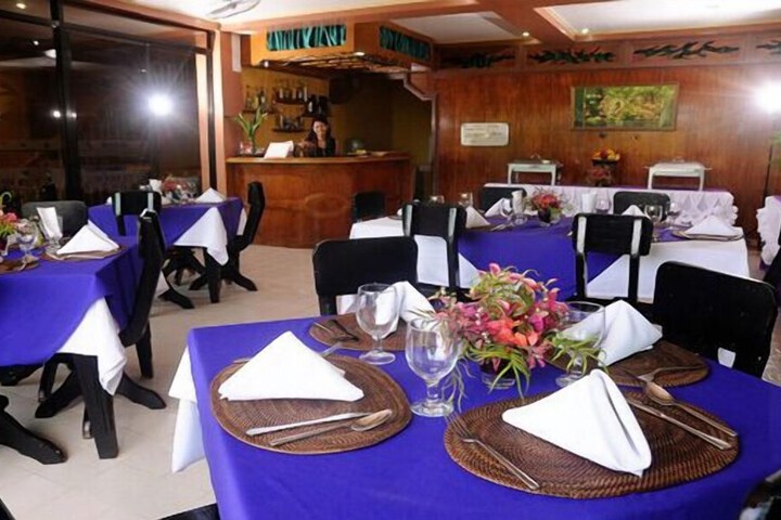 Food court