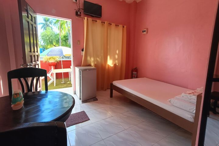 Room 5 of 37
