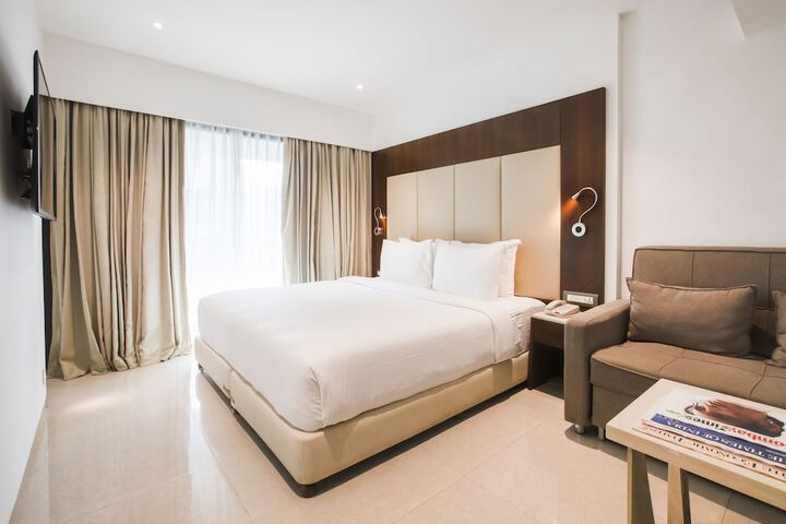 Room 5 of 72