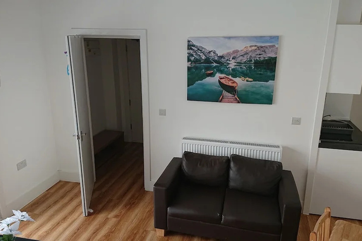 Room 8 of 25