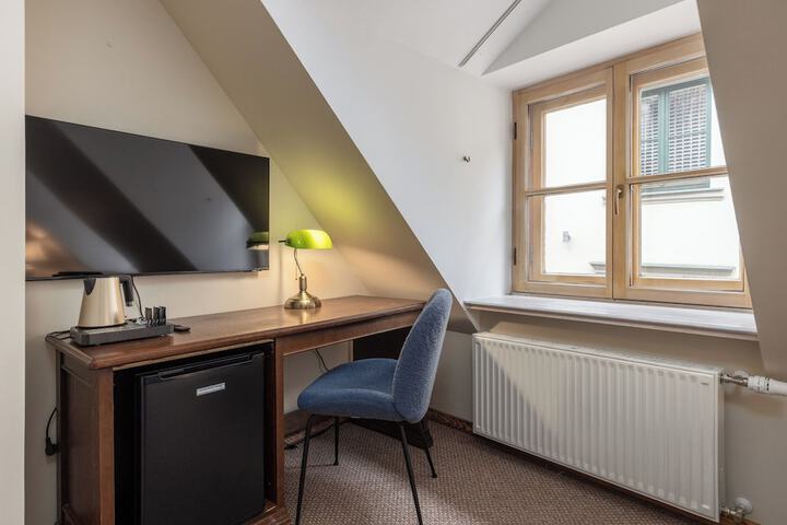 Room 78 of 118