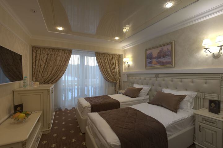 Room 9 of 43