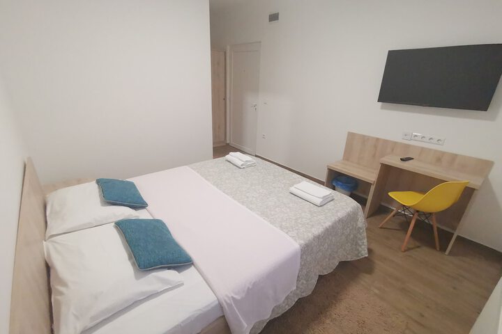 Room 37 of 92