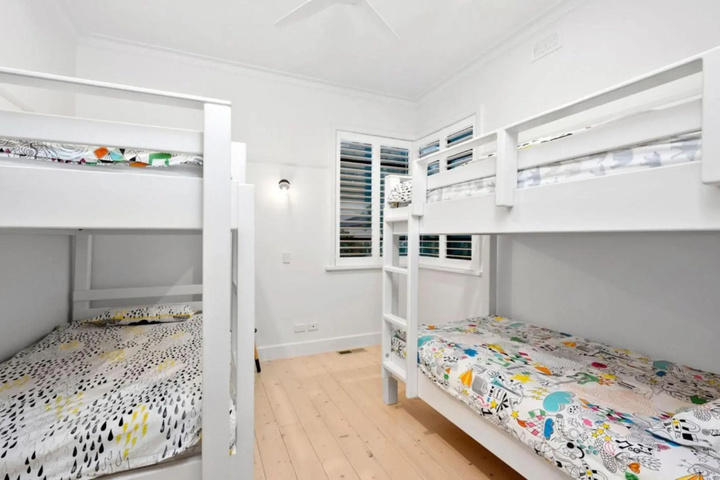 Room 5 of 19