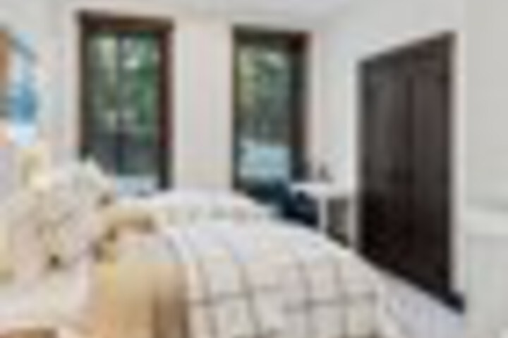 Room 203 of 828