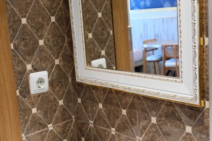 Room 135 of 170