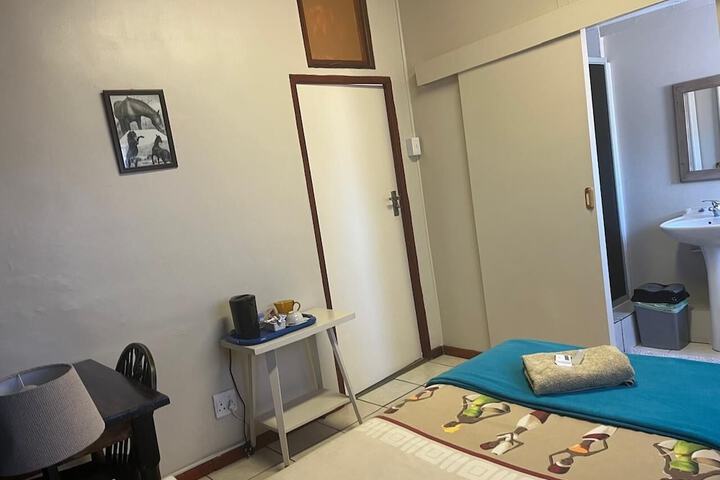 Room 13 of 50