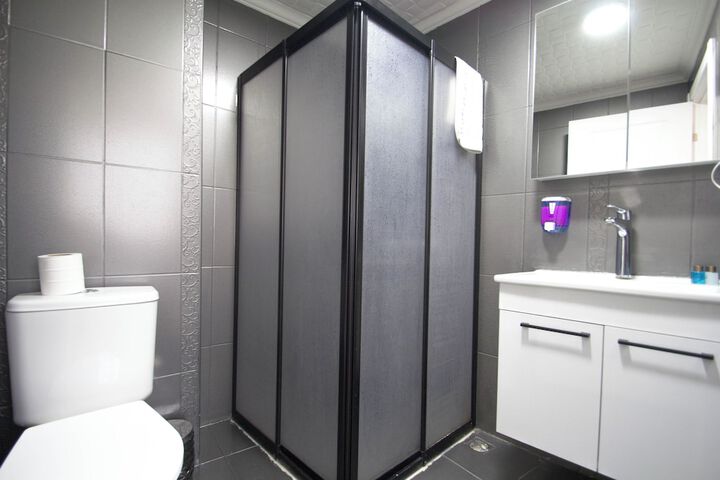 Room 90 of 99