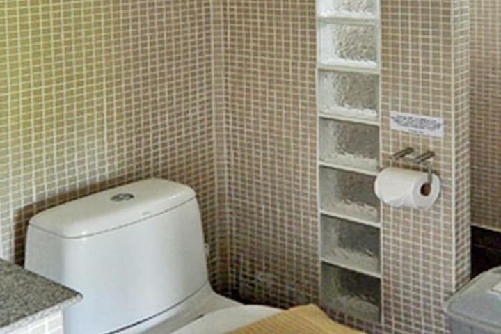 Room 15 of 24