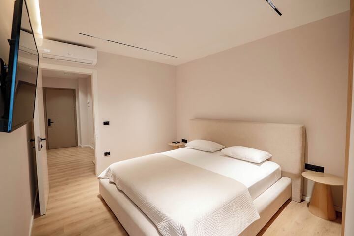 Room 43 of 132