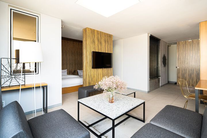 Room 15 of 59