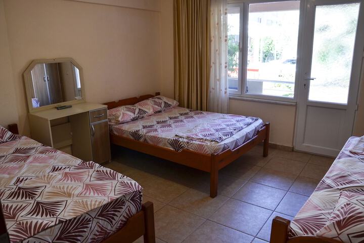 Room 5 of 49