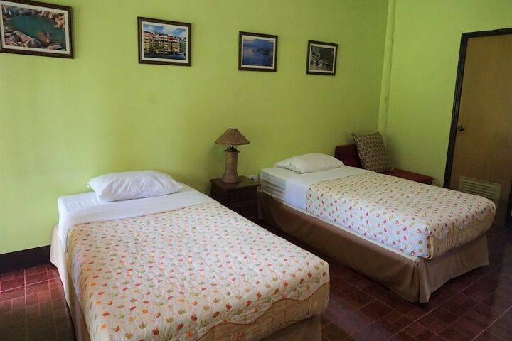 Room 9 of 62