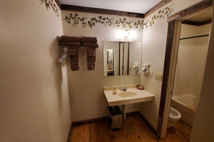 Room 41 of 55