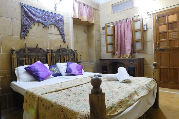 Room 14 of 52