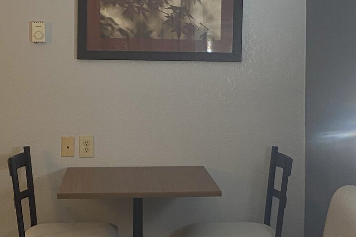Room 12 of 20