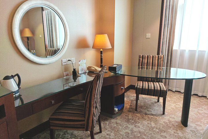 Room 16 of 51
