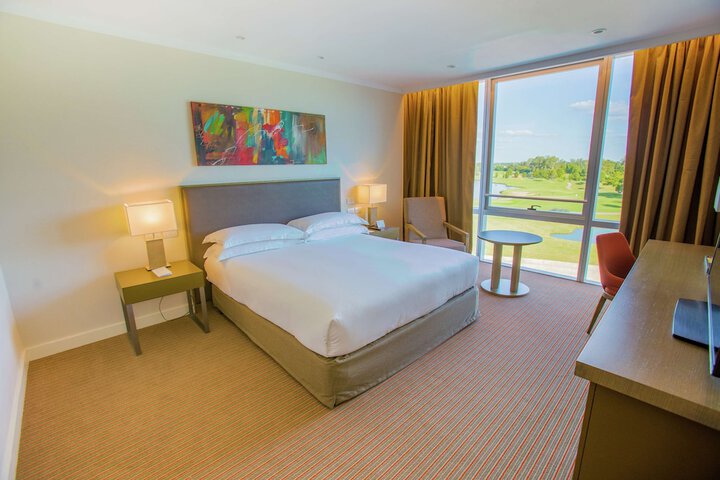 Room 26 of 125