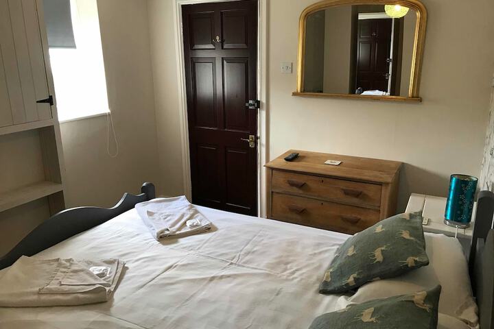 Room 14 of 27