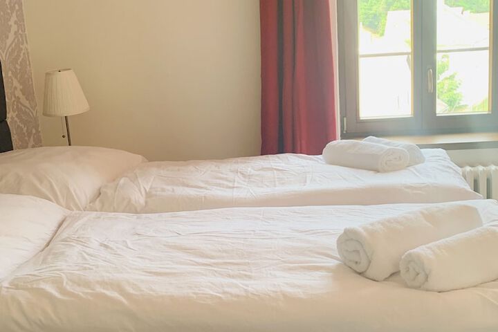 Room 29 of 37