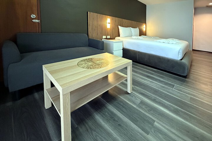Room 19 of 39