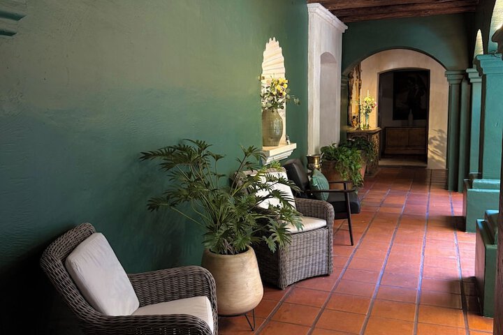 Entrance & Lobby