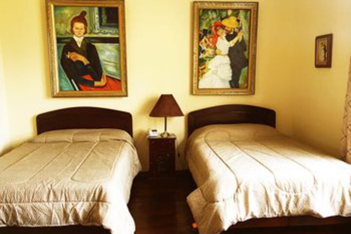 Room 21 of 32