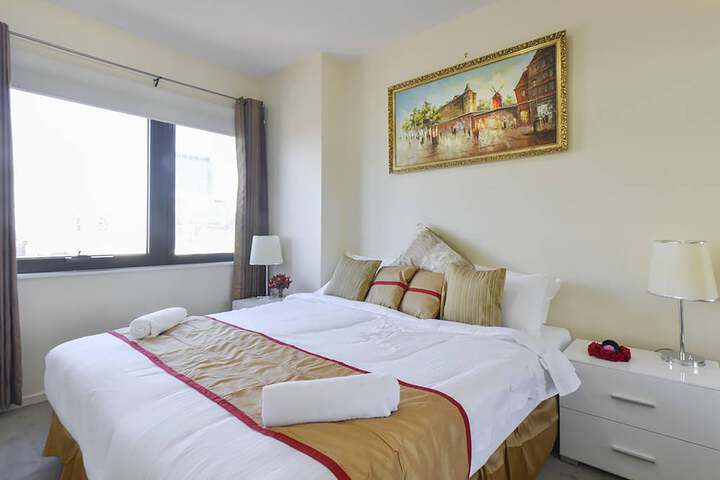 Room 2 of 43