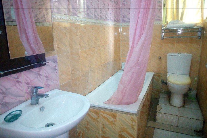 Room 16 of 23