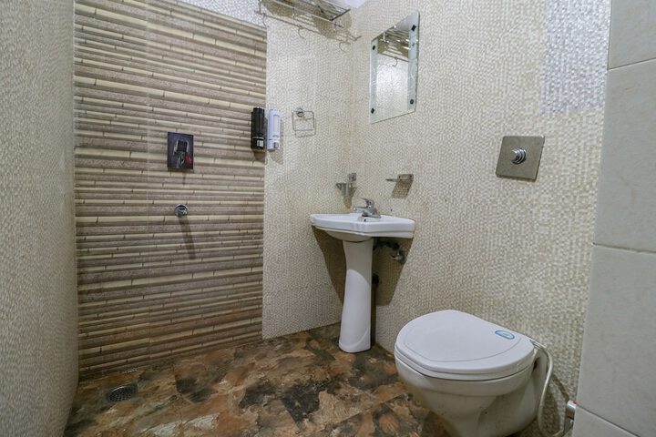 Room 29 of 35