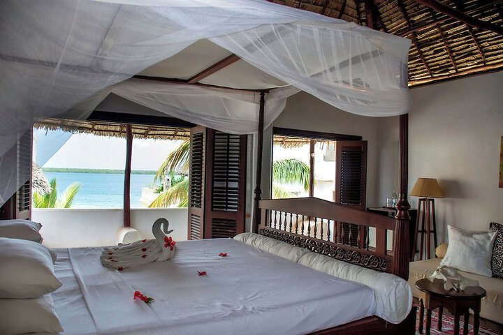 Room 3 of 39