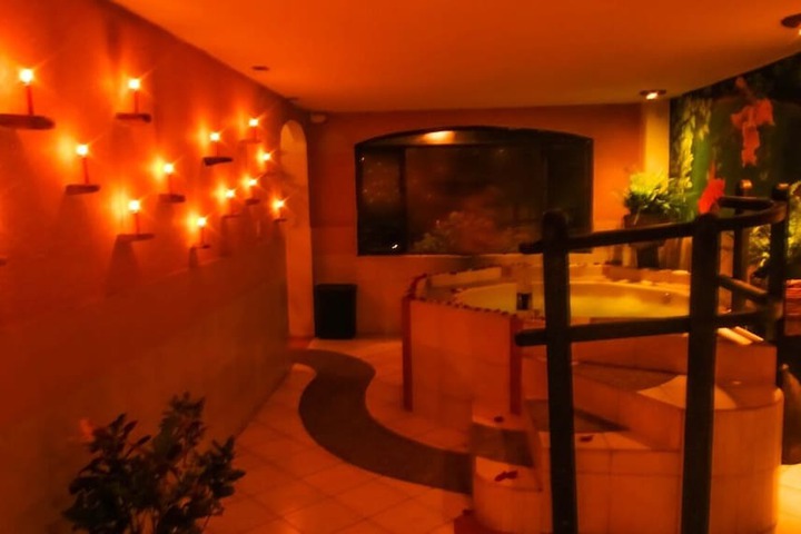Spa 12 of 25