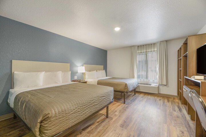 Room 15 of 37