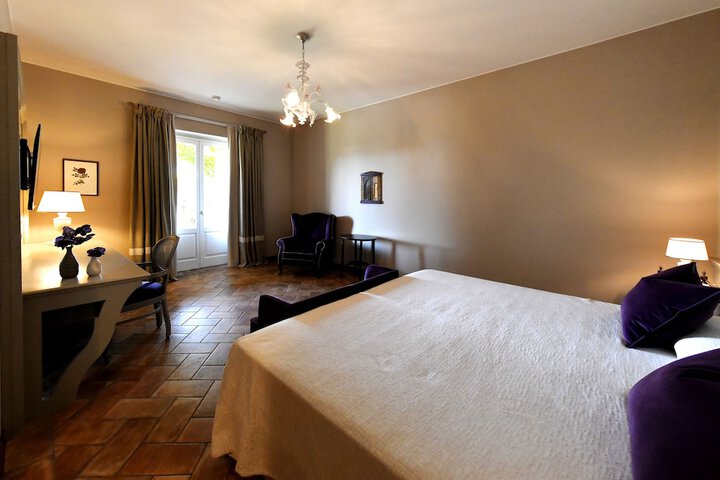 Room 6 of 56
