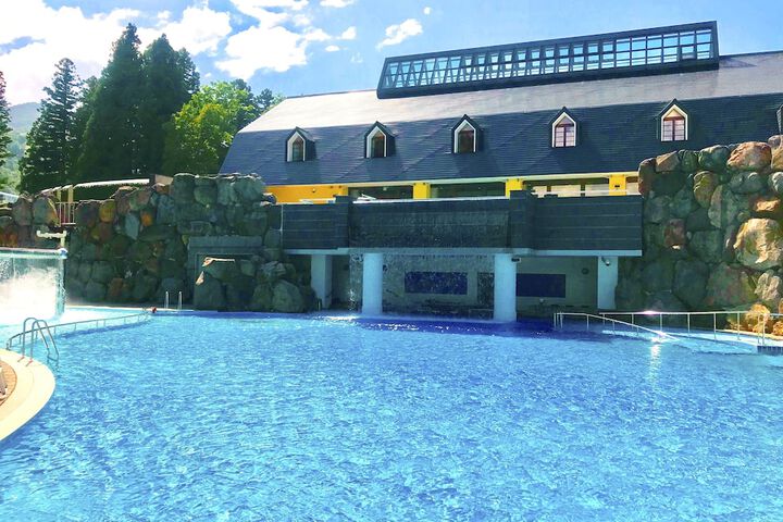 Pool 91 of 223
