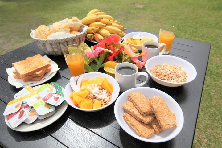 Breakfast/Coffee Service 89 of 108