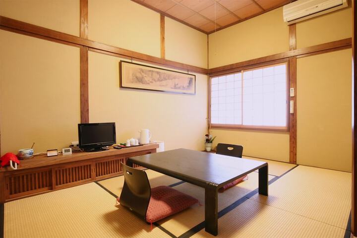 Room 20 of 53