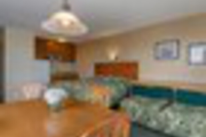 Room 62 of 216